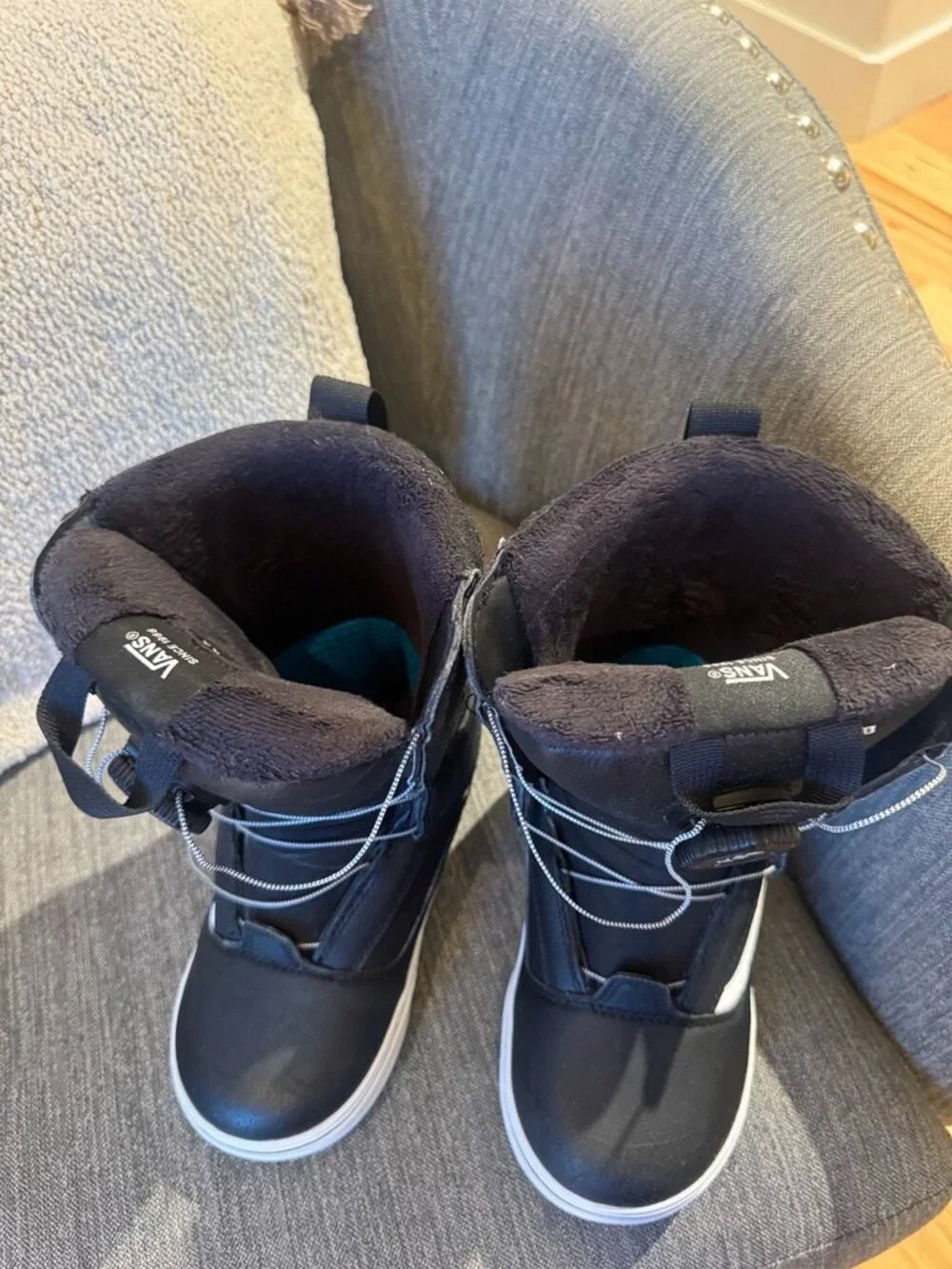 Vans Juvie Kids Snowboard Boots Sz 3 Black BOA
